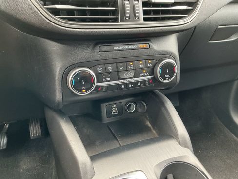 Used 2024 Ford Escape Active w/ Cold Weather Package FWD image 28