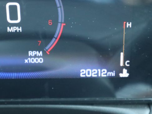 Used 2025 Chevrolet TrailBlazer LT AWD/4WD image 24