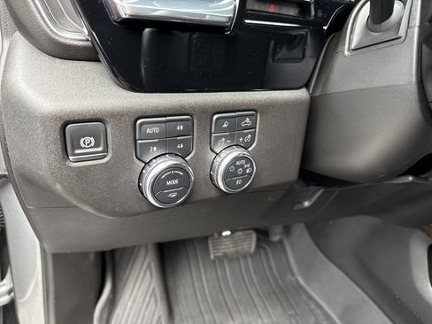 Used 2024 GMC Sierra 1500 Elevation w/ Elevation Premium Package AWD/4WD image 17