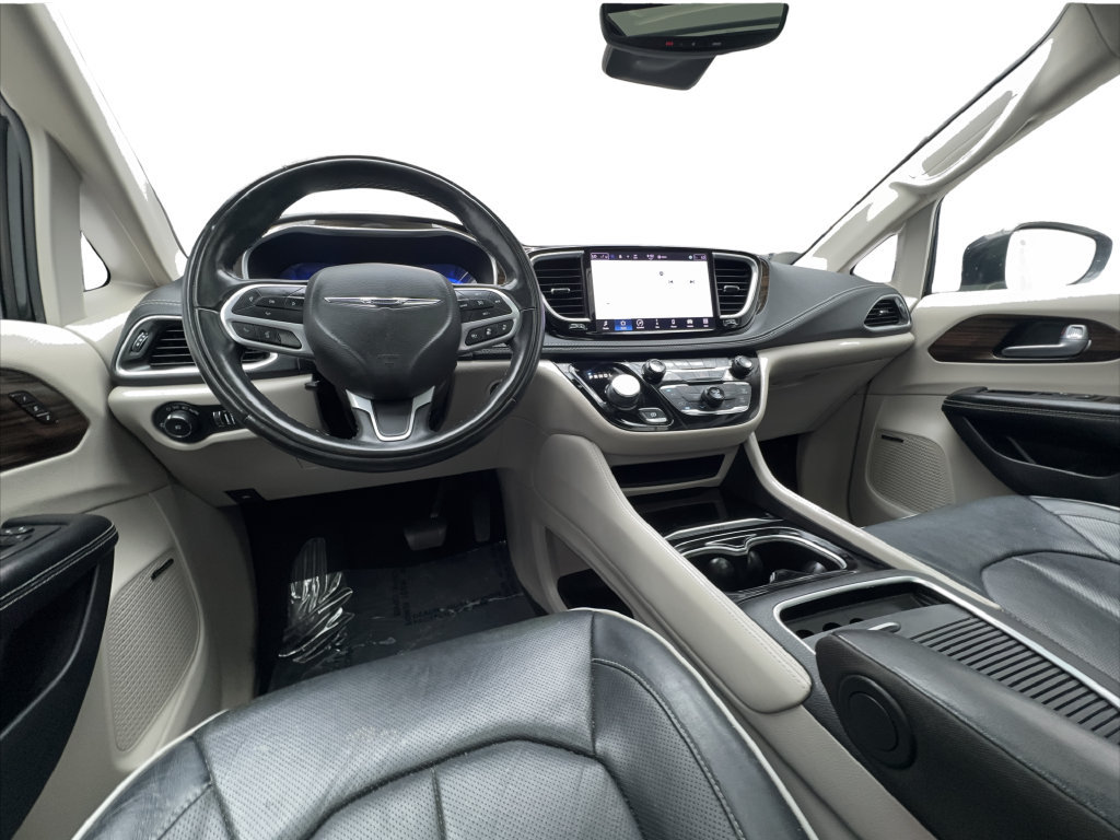 Used 2022 Chrysler Pacifica Limited FWD image 34
