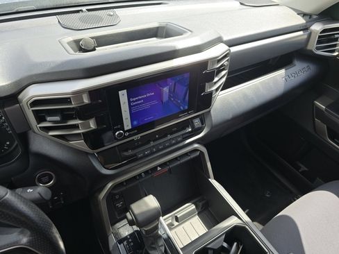 Used 2022 Toyota Tundra SR5 w/ SR5 Convenience Package AWD/4WD image 32