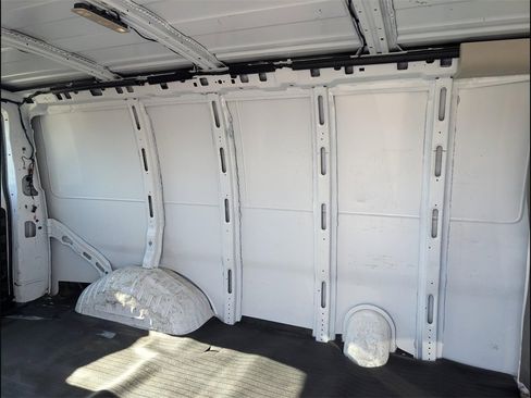 Used 2023 GMC Savana 2500 w/ Driver Convenience Package image 21
