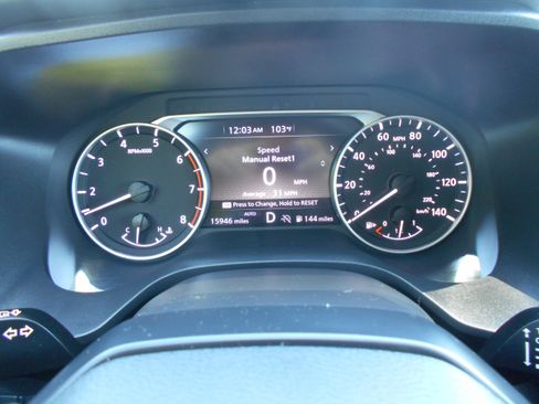 Used 2025 Nissan Rogue SV AWD/4WD image 11