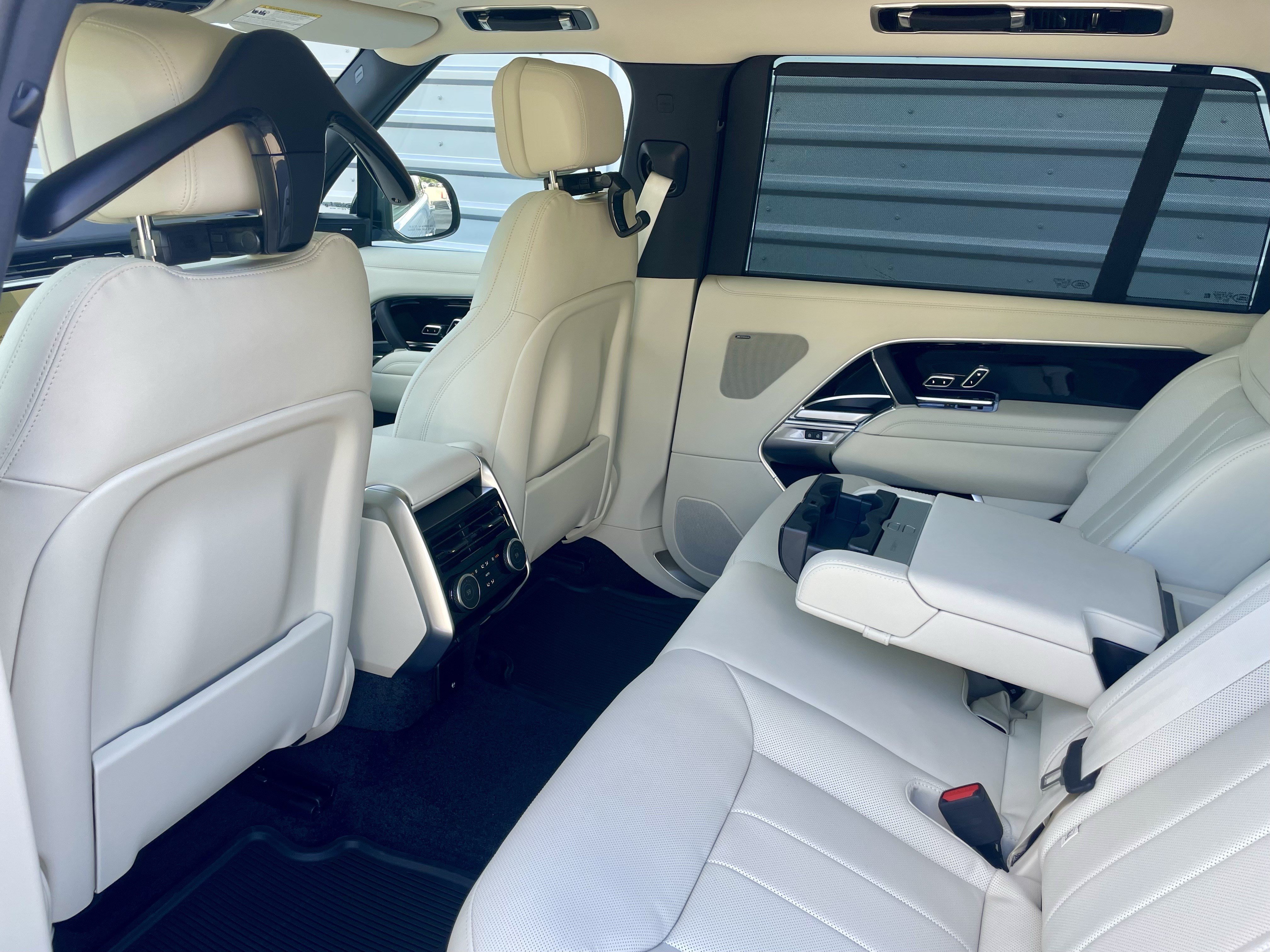 New 2027 Land Rover Range Rover Long Wheelbase SE AWD/4WD image 30