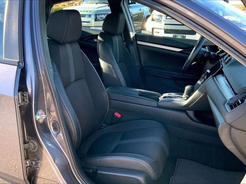 Used 2019 Honda Civic Sport image 7