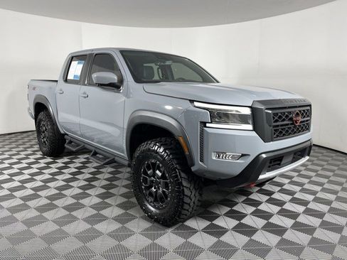 Used 2023 Nissan Frontier PRO-4X w/ Pro-4X Premium Package AWD/4WD image 2