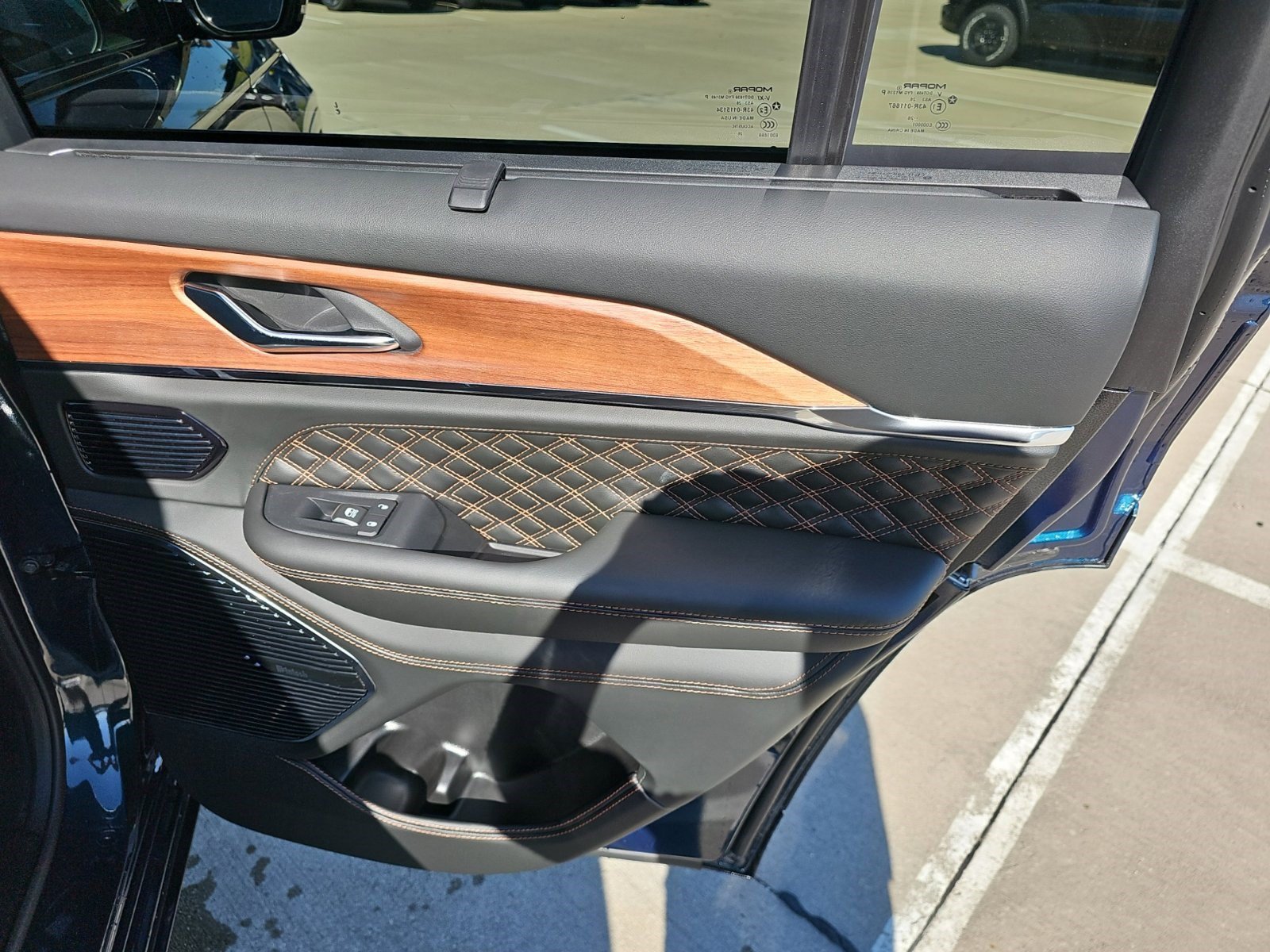 New 2027 Jeep Grand Cherokee Summit AWD/4WD image 15