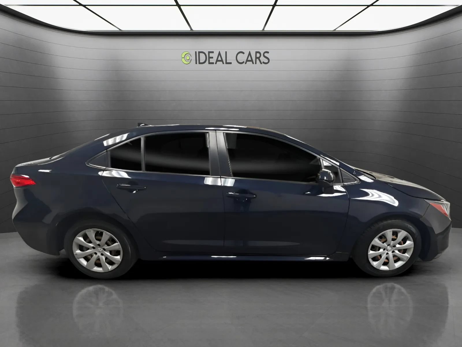 Used 2020 Toyota Corolla LE w/ Carpet Mat Package (TMS) FWD image 4