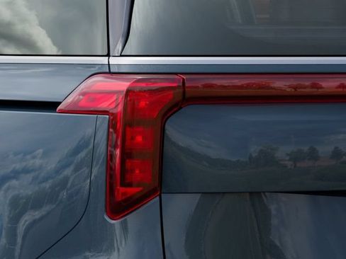 New 2027 Kia Carnival SX FWD image 11