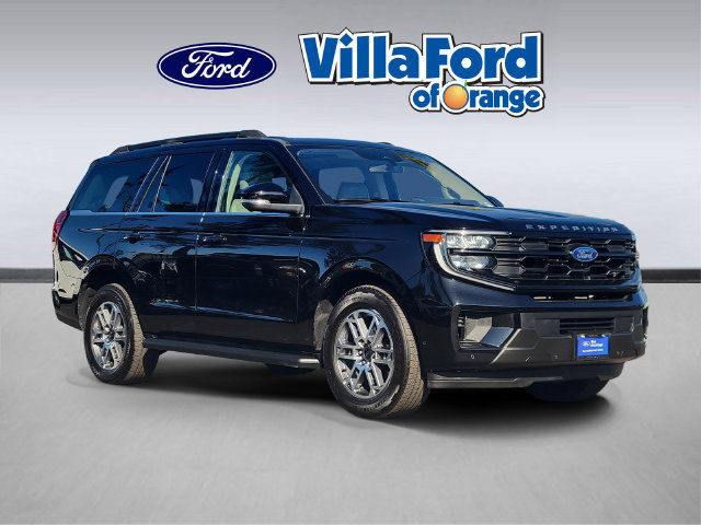 Certified 2025 Ford Expedition Active RWD image 1