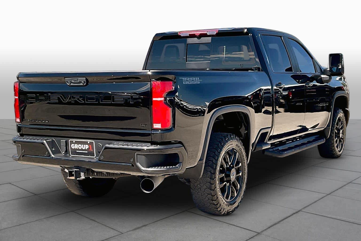 Used 2025 Chevrolet Silverado 2500 LT w/ Trail Boss Package AWD/4WD image 12