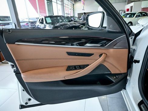 Used 2023 BMW 530i xDrive w/ Premium Package AWD/4WD image 15