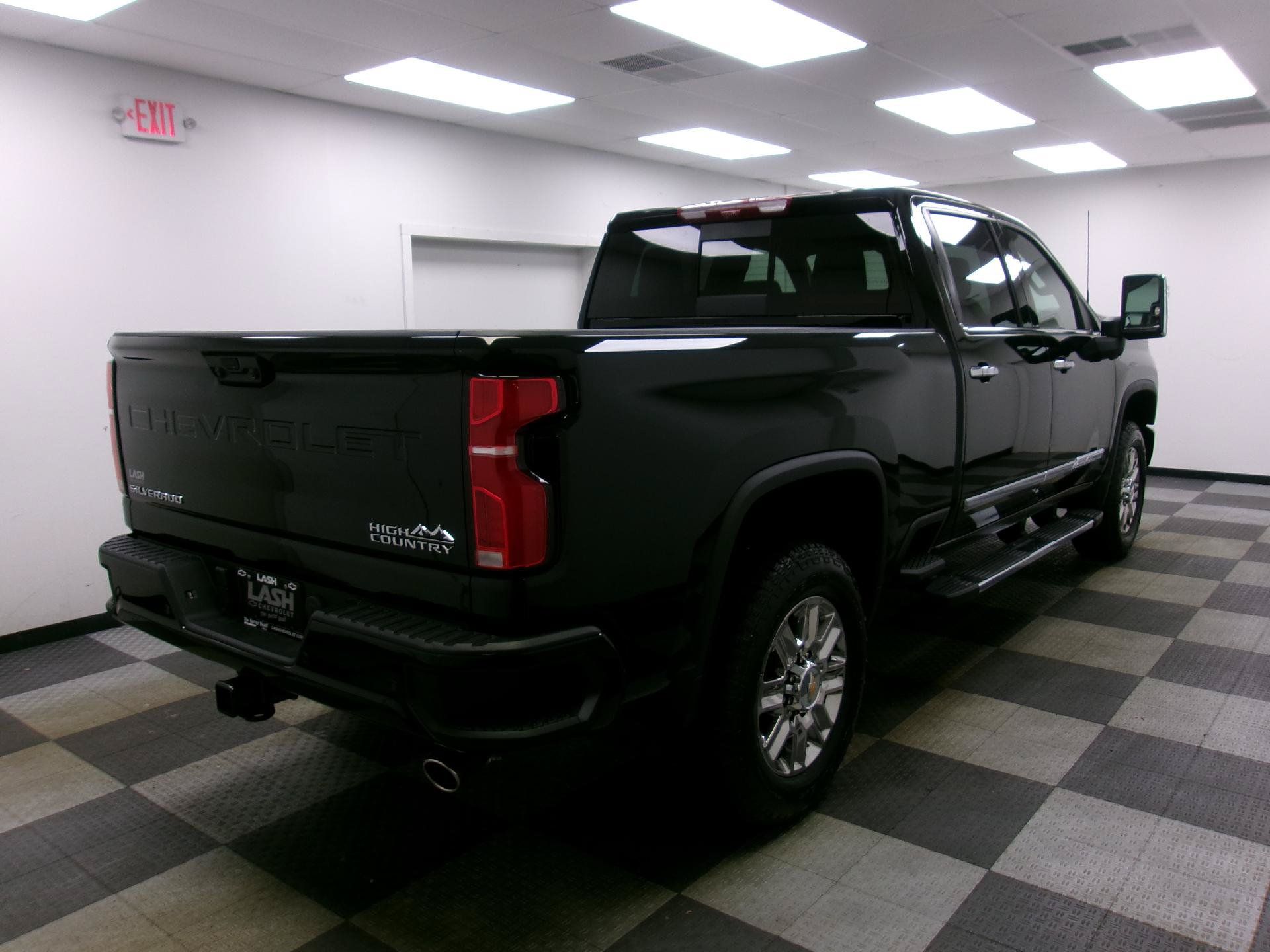 New 2026 Chevrolet Silverado 2500 High Country w/ Technology Package AWD/4WD image 13