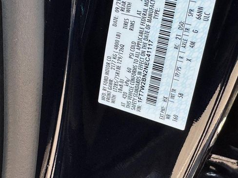 Used 2022 Ford F250 Lariat w/ Tremor Off-Road Package image 29