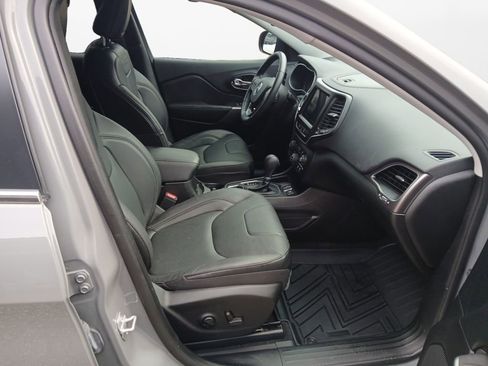 Used 2021 Jeep Cherokee Latitude Lux w/ Comfort/Convenience Group image 24