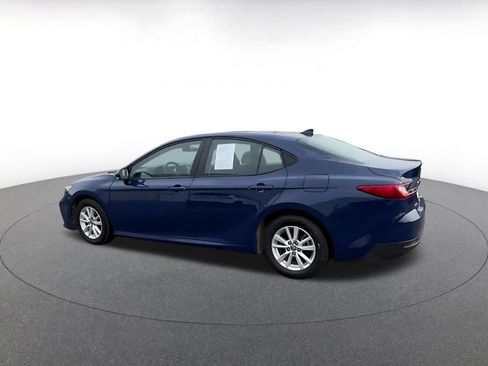 Used 2025 Toyota Camry LE image 10