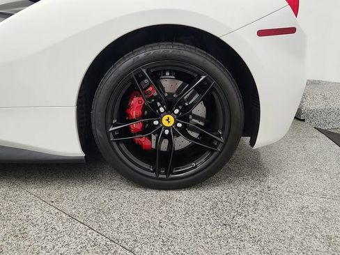 Used 2017 Ferrari 488 Spider RWD image 17