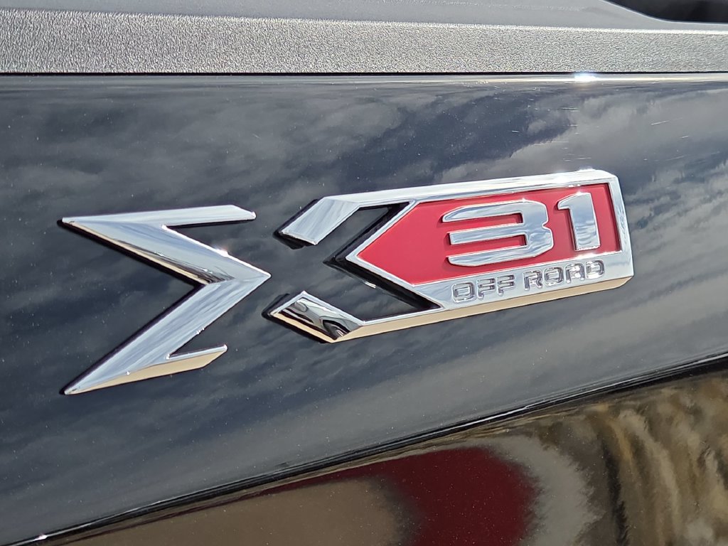 Used 2026 GMC Sierra 1500 Pro w/ Graphite Edition AWD/4WD image 12