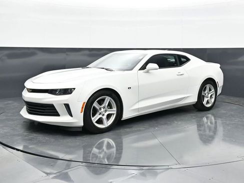 Used 2017 Chevrolet Camaro LT w/ Technology Package image 3