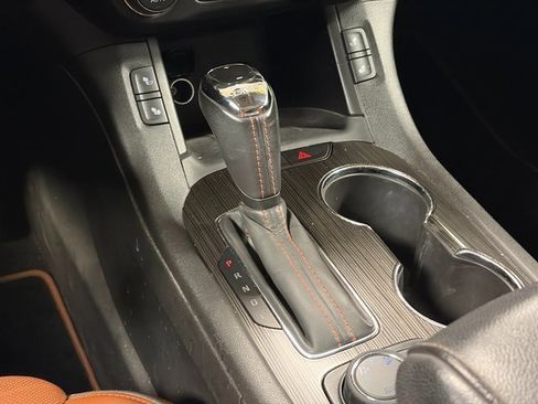 Used 2019 GMC Acadia SLT image 25