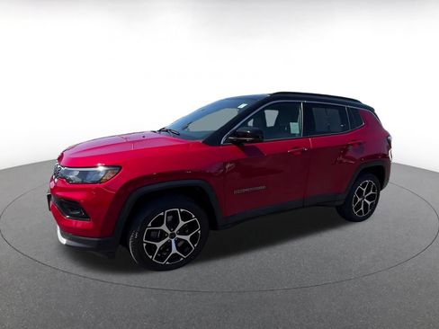 Used 2025 Jeep Compass Limited AWD/4WD image 8