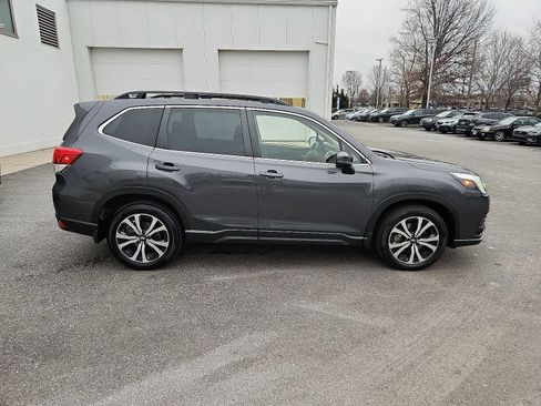 Used 2022 Subaru Forester Limited image 7