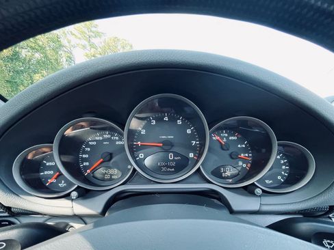 Used 2006 Porsche 911 Carrera 4 image 40