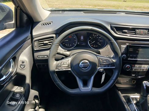 Used 2020 Nissan Rogue S FWD image 24