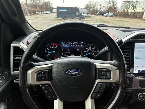 Used 2022 Ford F350 Platinum image 10