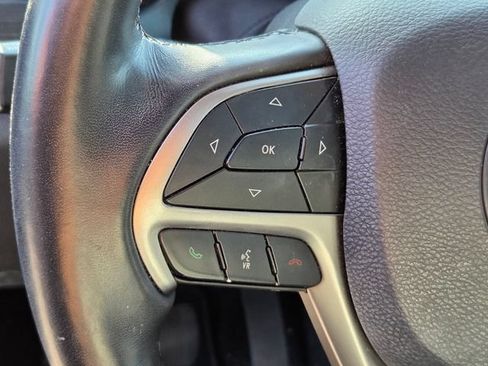 Used 2021 Jeep Grand Cherokee Limited w/ Luxury Group II RWD image 13