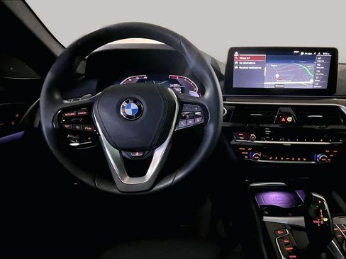 Certified 2023 BMW 530i xDrive w/ Premium Package AWD/4WD image 5