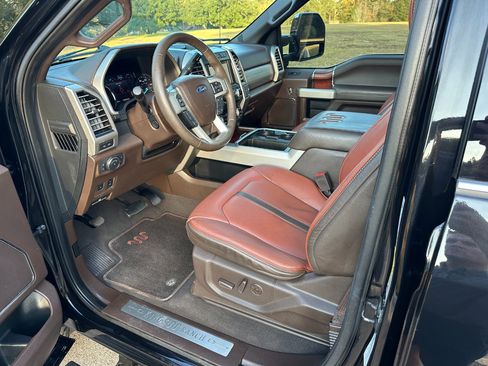 Used 2019 Ford F250 King Ranch w/ King Ranch Ultimate Package image 11