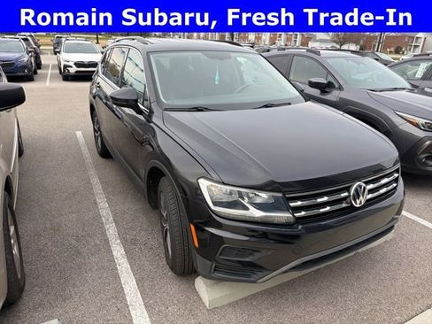 Used 2019 Volkswagen Tiguan SE image 1