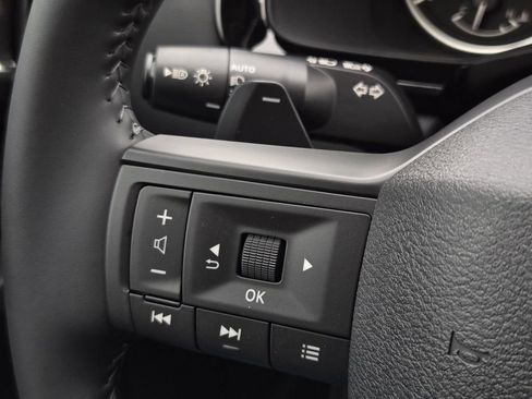 New 2026 Nissan Pathfinder SV image 26