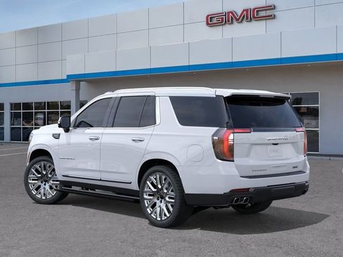 New 2026 GMC Yukon Denali Ultimate w/ LPO, Floor Liner Package AWD/4WD image 3