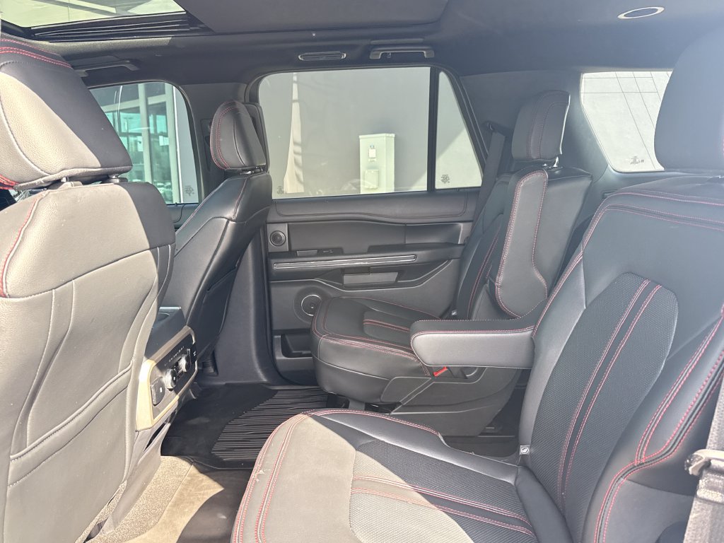 Used 2024 Ford Expedition Limited AWD/4WD image 28
