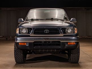 Used 1996 Toyota Tacoma SR5 AWD/4WD video 2