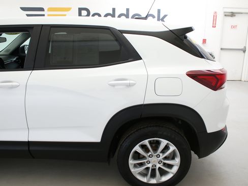 Used 2024 Chevrolet TrailBlazer LS w/ LS Convenience Package image 5