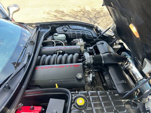 Used 1998 Chevrolet Corvette Coupe w/ Roof Pkg RWD image 21