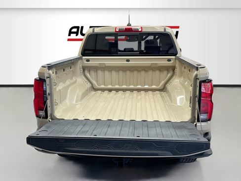 Used 2024 Chevrolet Colorado Z71 w/ Advanced Trailering Package AWD/4WD image 25