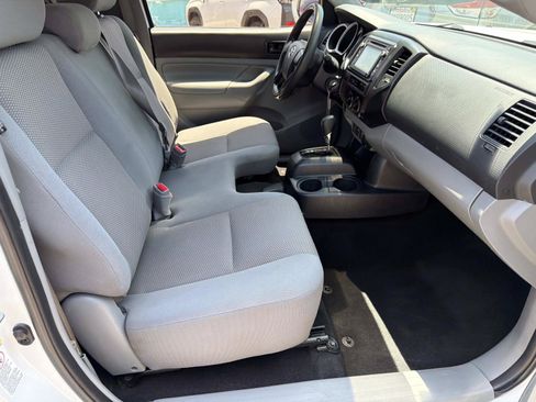 Used 2014 Toyota Tacoma 2WD Regular Cab image 14