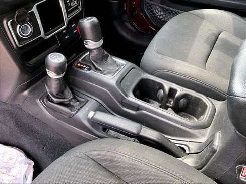 Used 2021 Jeep Wrangler Unlimited Sport AWD/4WD image 23