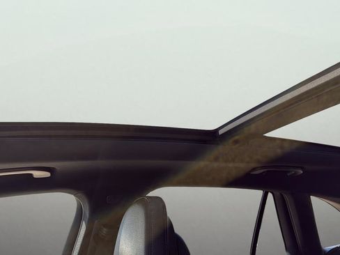 New 2026 Mercedes-Benz GLC 300 4MATIC image 18