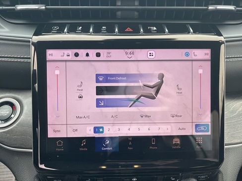 Used 2023 Jeep Grand Cherokee Limited image 32