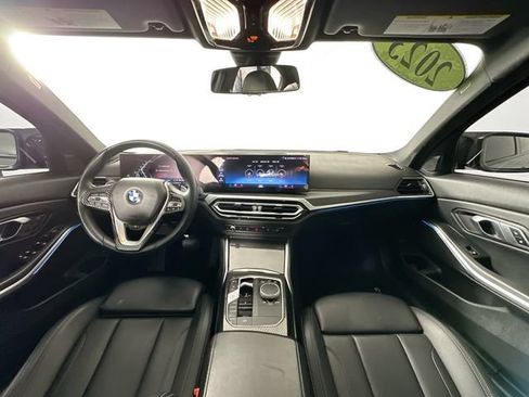 Used 2023 BMW 330i xDrive Sedan AWD/4WD image 3