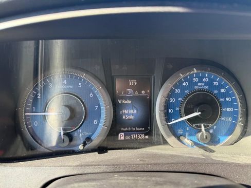 Used 2017 Toyota Sienna XLE image 14