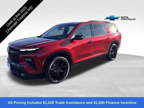 Used 2024 Chevrolet Traverse RS image 1