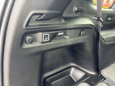 Used 2024 Jeep Grand Cherokee L Limited image 11