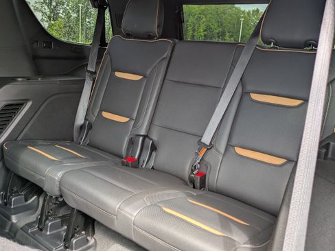 Used 2023 GMC Yukon AT4 w/ LPO, Floor Liner Package AWD/4WD image 17
