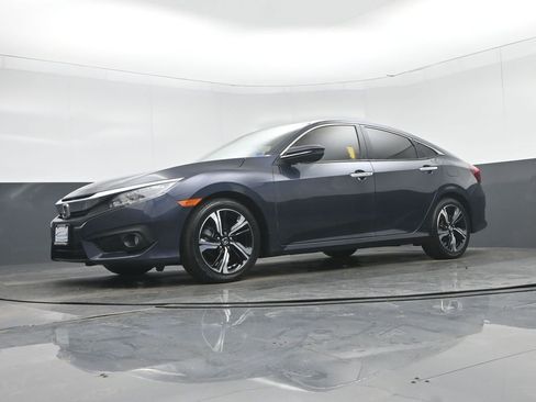 Used 2018 Honda Civic Touring image 58